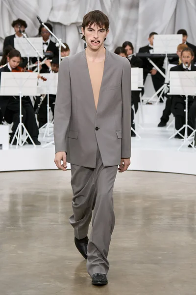 Look 22